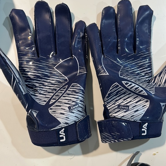 Boys football gloves L - Picture 2 of 4